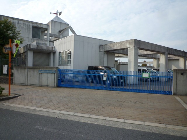 津々山グリーンハイツⅠ 小学校：富田林市立小金台小学校　199m