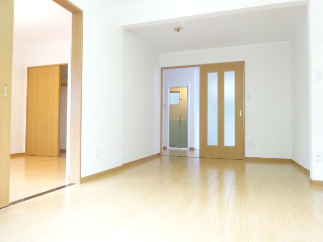 谷マンション 部屋その他６_339_22_10.jpg