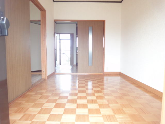 高橋ハイツ ベッドルーム_339_599_4.jpg